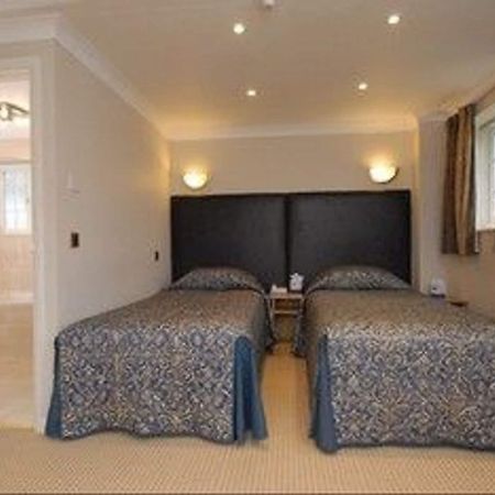 Barn Hotel London Ruislip Zimmer foto